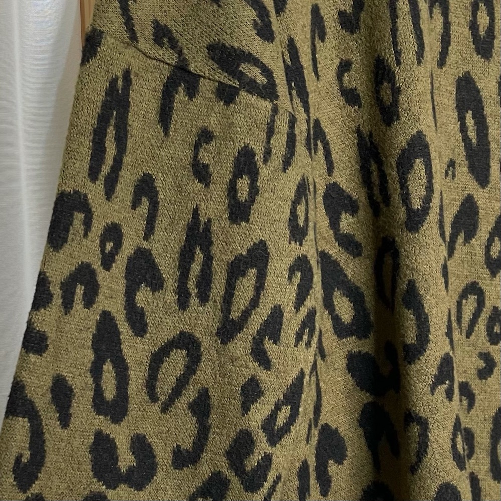 SOLD Seed Heritage Olive Green Ocelot Knit Top S - Picture 6 of 10
